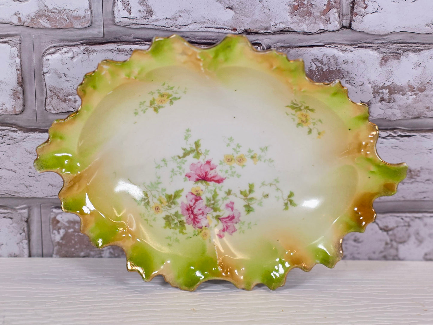 Vintage Ruffled Porcelain Bowl w/ Floral Center | Scalloped Edge