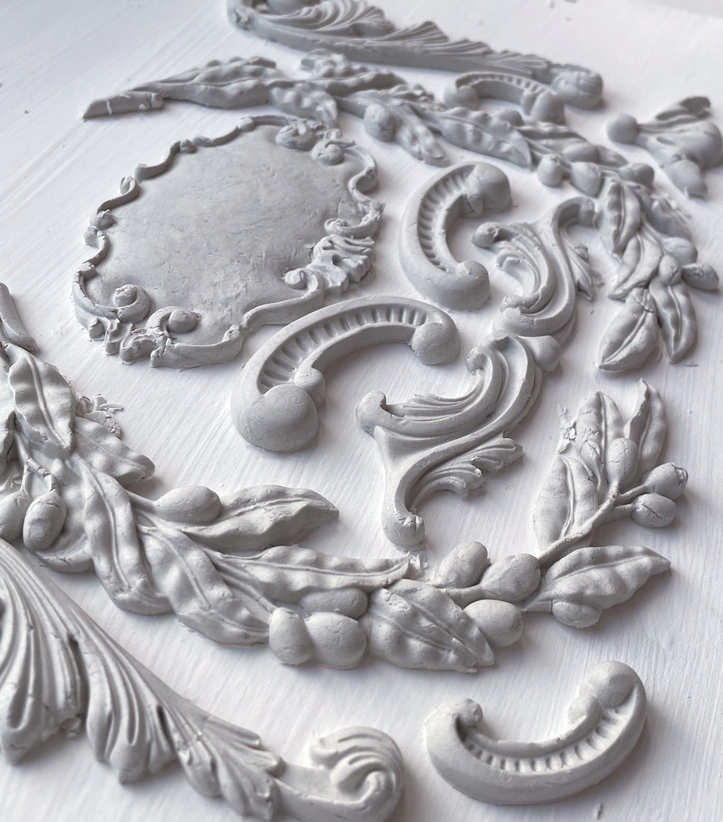 Olive Crest – IOD Decor Mould